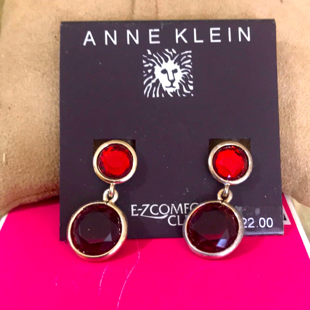 New Anne Klein Clip Ons 12$